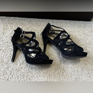 Women’s Report Black Heels